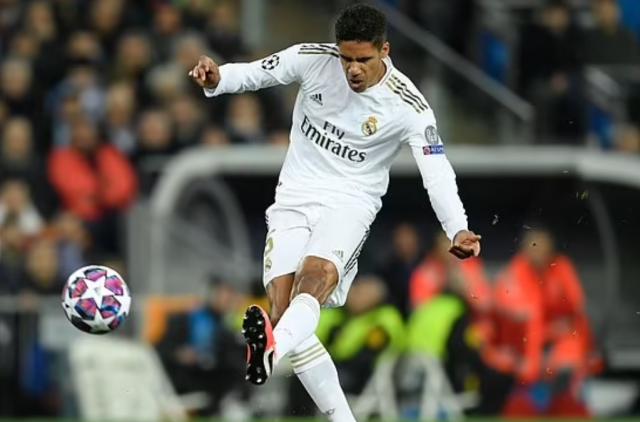 开云体育官方网-索帅：瓦拉内是天生赢家 埃弗拉：我想到了费迪南德