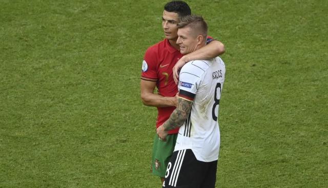 Kaiyun Sports-开云体育-克罗斯透露与C罗对话内容:我希望葡萄牙出线